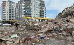 Depremde yıkılan apartmanlara fenni mesul olarak fırıncıyı göstermişler