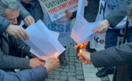 Memur ve emeklilere verilen zam isyan ettirdi: Bordrolarını yaktılar
