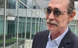 Siyasetçiyi sahneye getiremedim ben siyaset sahnesine çıkıyorum