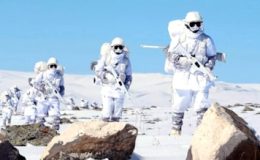 Yine aynı tepe, yine sis, yine yağış