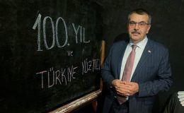 Cumhuriyet eserlerini sıfırladılar!