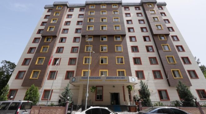 Diyarbakır’da kayyumun çifte maaşlı bürokratları… Misafirhaneyi otele dönüştürmüşler