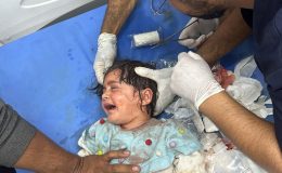 İsrail yerinden edilmiş Filistinlilerin Refah’ta kampını bombaladı: Onlarca ölü var, canlı canlı yandılar