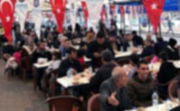 Yoksul için verilen yemeği AKP’nin çadırına taşıyan firmaya ‘zehirlenme’ cezası