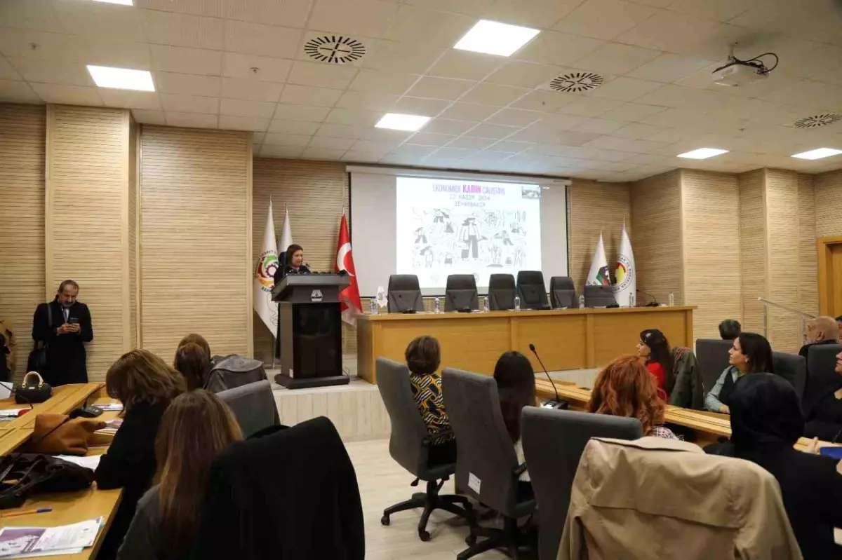Diyarbakır’da Kadın Çalıştayı Başladı