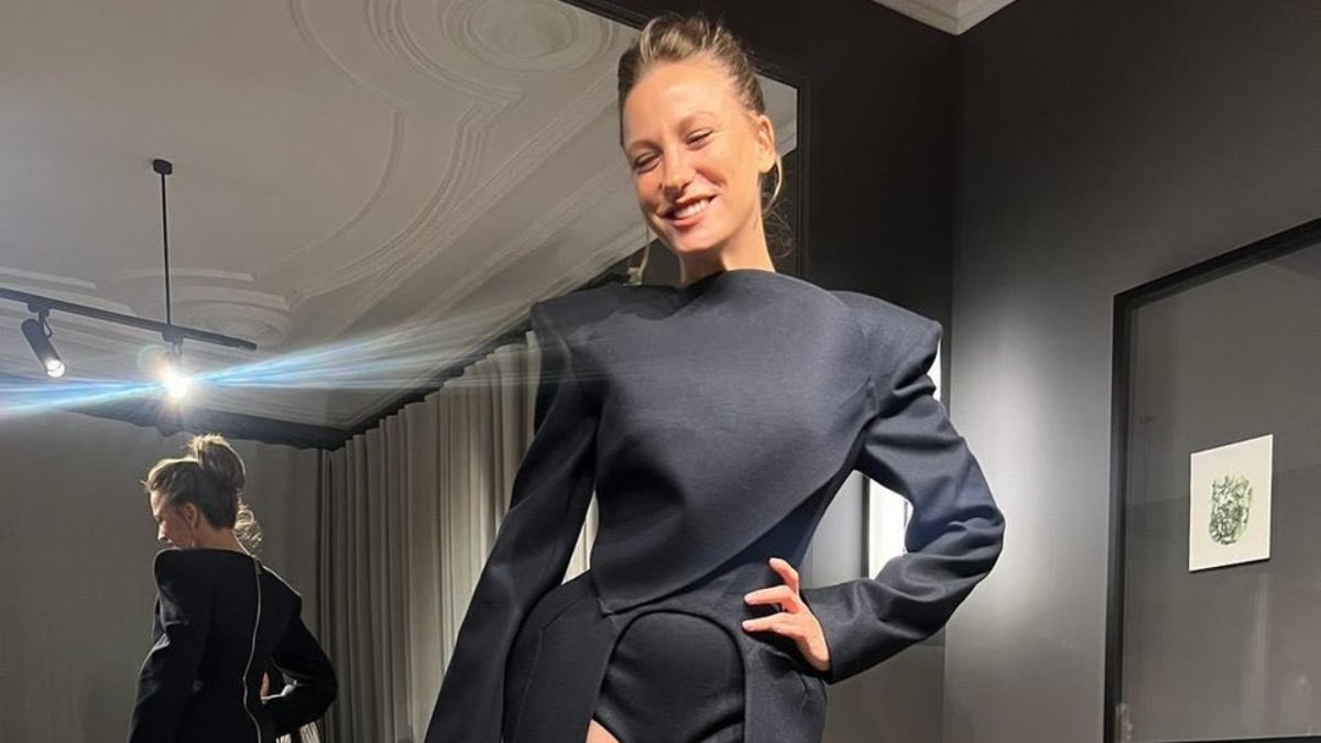 Serenay’dan aşk içeren paylaşım! Mert Demir’li karelerini yayınladı