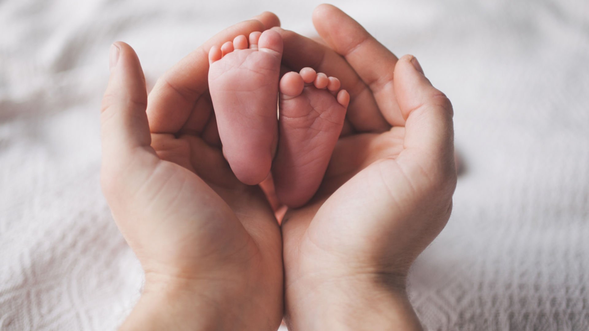 Yenidoğan bebek bakımının püf noktaları nelerdir?