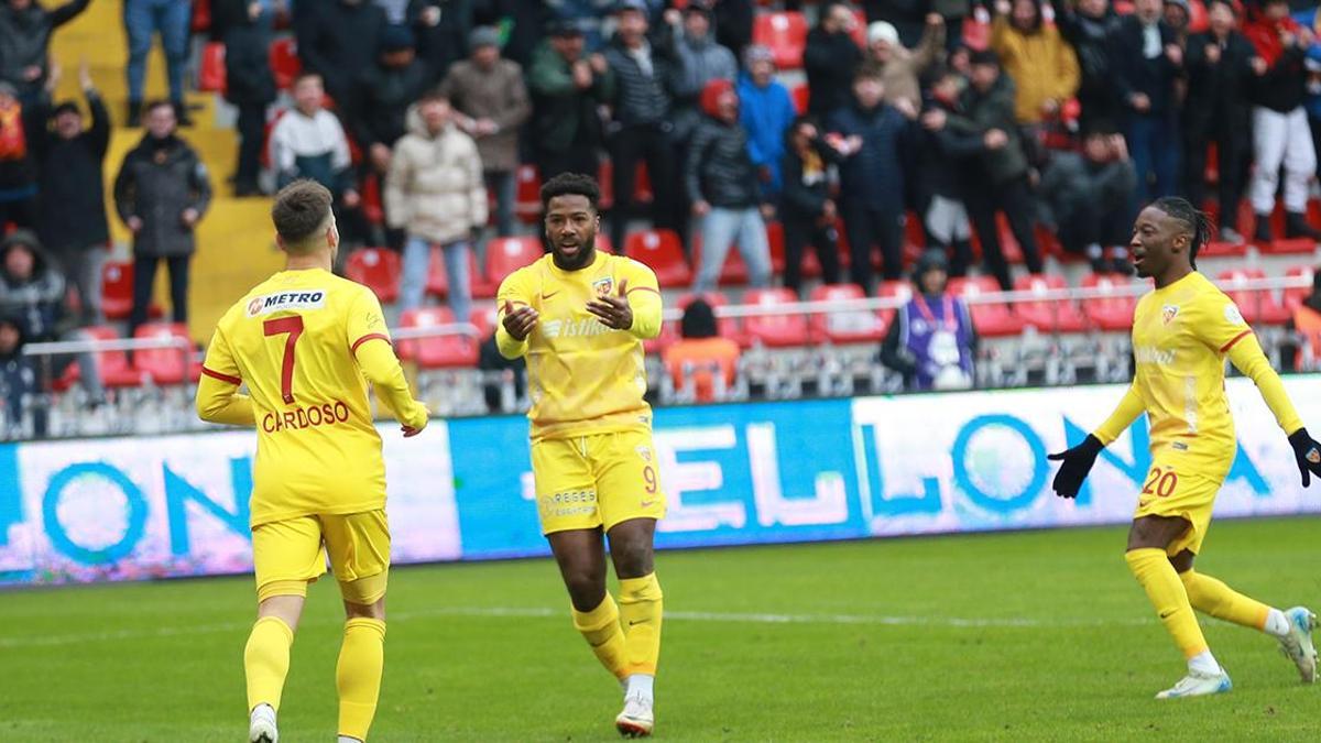 Kayserispor, Konyaspor’dan 3 puanı 3 golle aldı